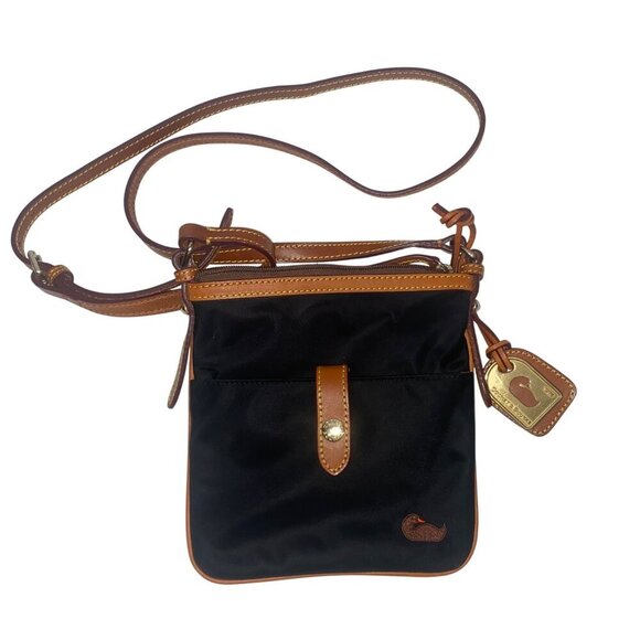 Dooney & Bourke Nylon crossbody shoulder bag medallion key keeper Embroidered - Picture 2 of 11